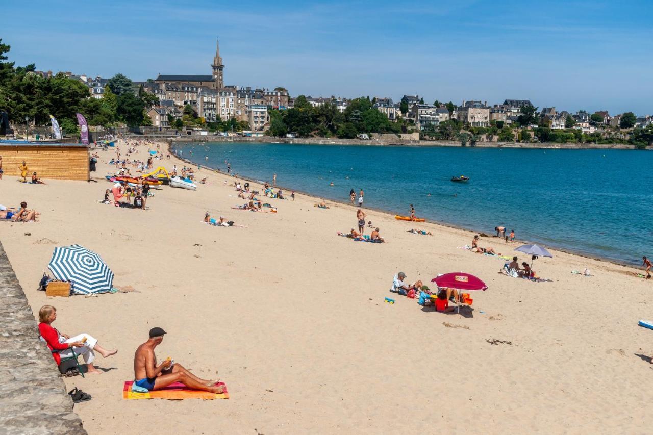 Clos De La Fontaine Dinard Buitenkant foto