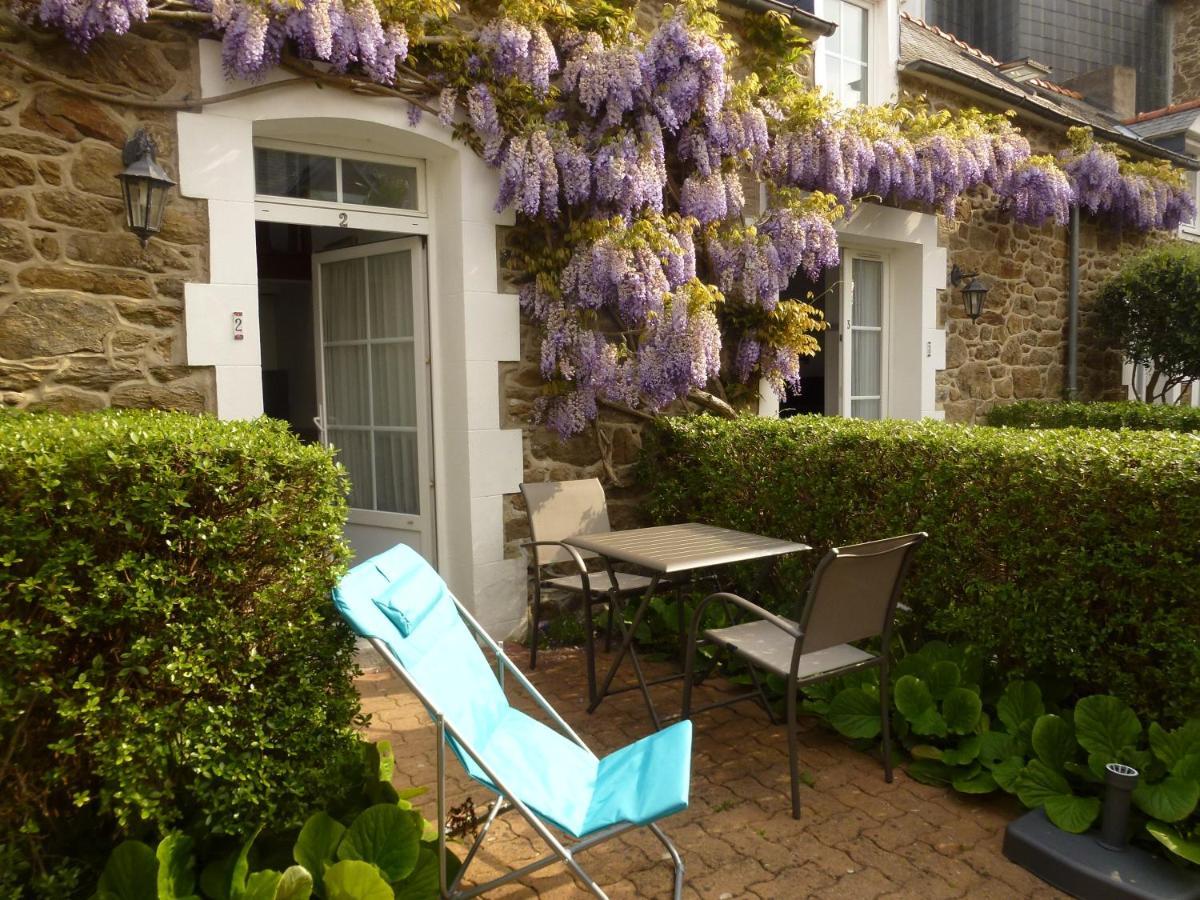 Clos De La Fontaine Dinard Buitenkant foto