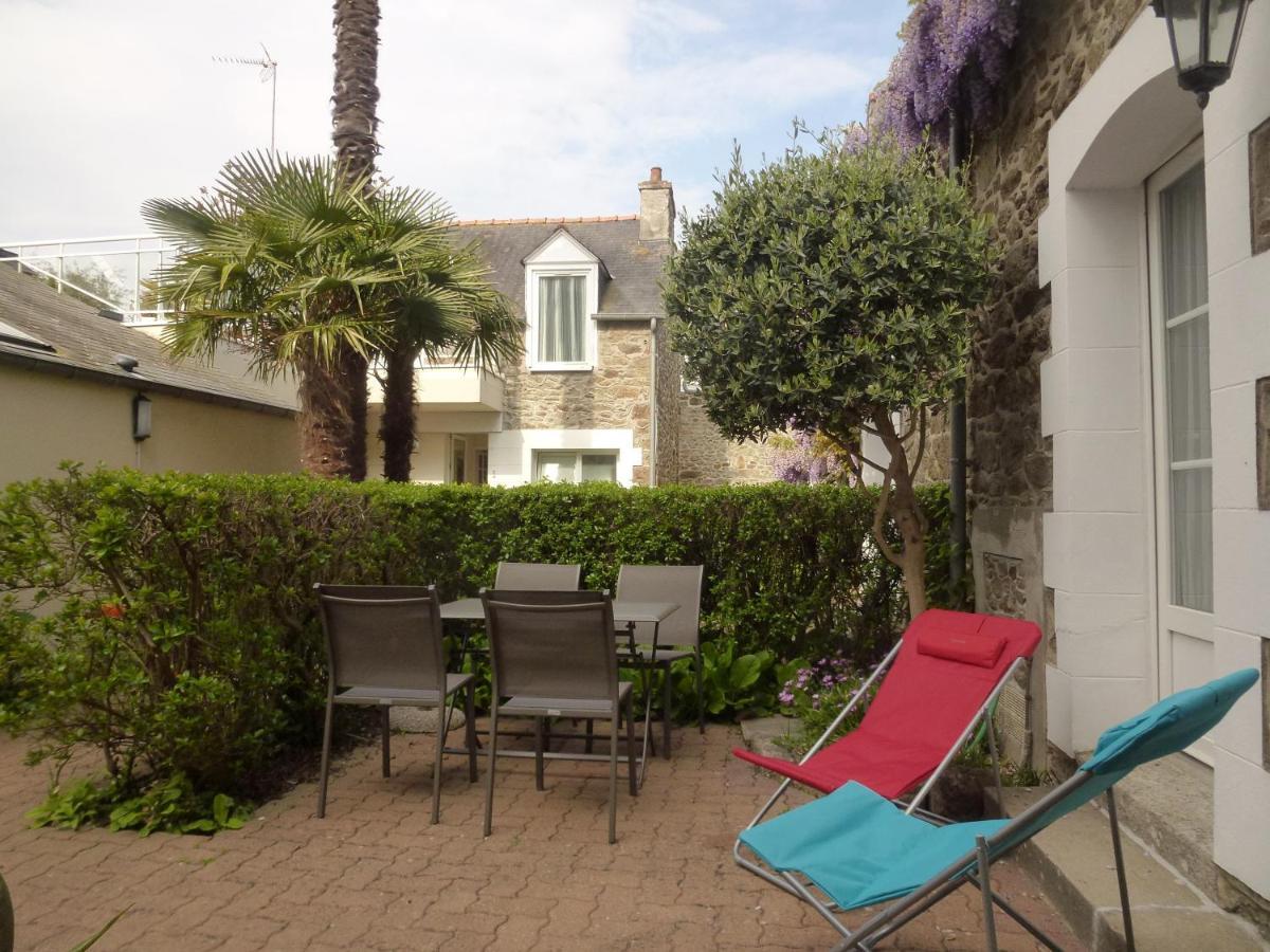 Clos De La Fontaine Dinard Buitenkant foto